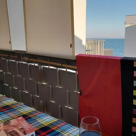 Appartement Chez Isabelle Et Virgile Bel Appartement, Avec Vues, à 50m De La