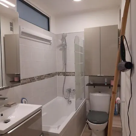 Apartment Chez Isabelle Et Virgile Bel Appartement, Avec Vues, A 50m De La Palavas-les-Flots